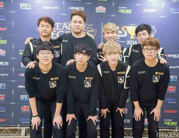 的球队呐喊 的球队呐喊