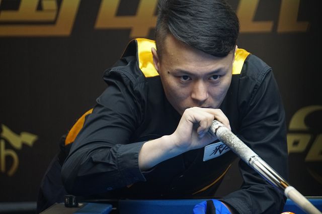 台上追求更 台上追求更